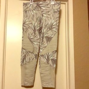 VS PINK Ultimate Motto Leggings 💋